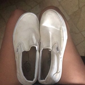 White vans slip on